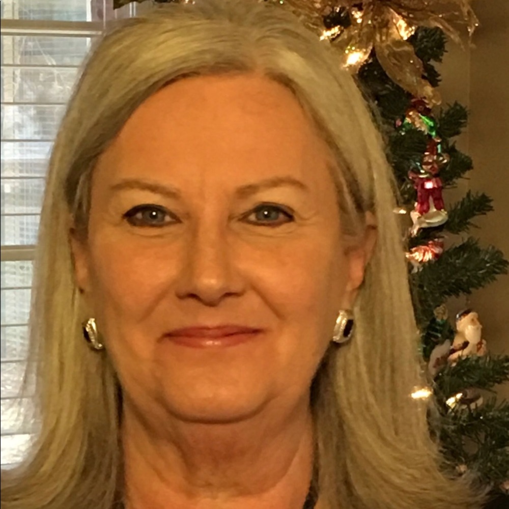 Meet your Posher, Debi
